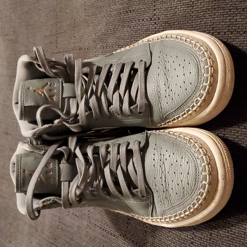 Jordan 1 retro "mica green"